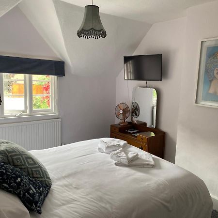 The Hundred Of Ashendon Bed and Breakfast Waddesdon Kamer foto